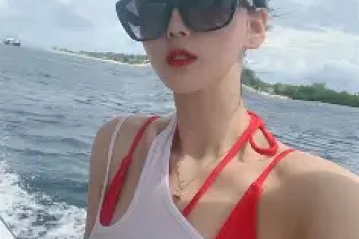 湾湾知名主播爆料小杨阿姨早就想辞职了近期视频情绪颓废低迷